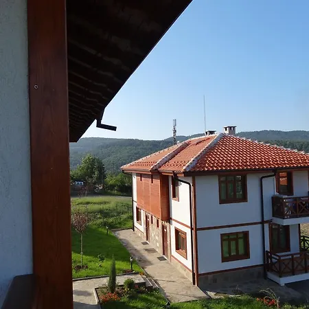 Guest House Ivanini Houses Tryavna Exterior photo
